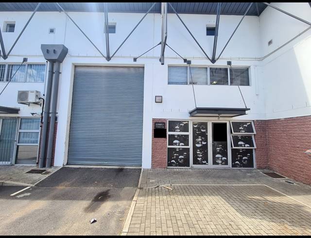 270.80M² WAREHOUSE TO LET IN MARCONI BEAM INDUSTRIA